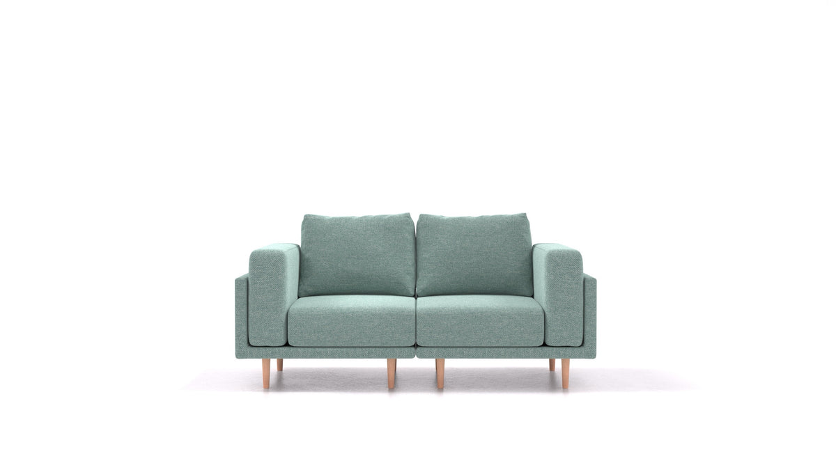 Clooods 2S, modulares Sofa von FEYDOM im Stoff Alure DE-75 Pastel Blue, helle Füße