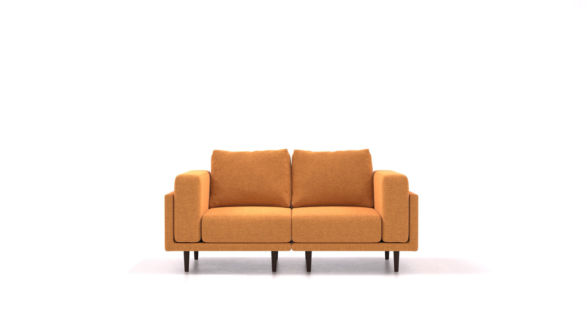 Clooods 2S, modulares Sofa von FEYDOM im Stoff Velare ET-48 Antic Gold, dunkle Füße