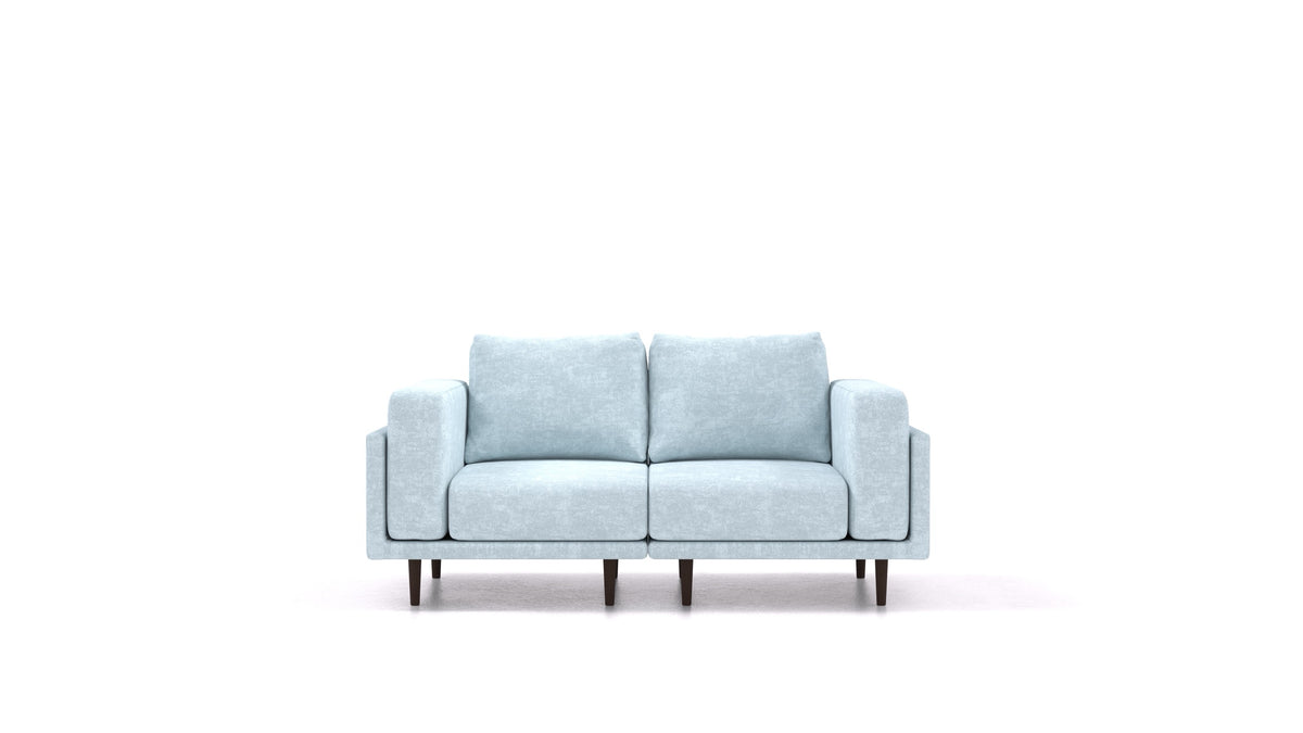 Clooods 2S, modulares Sofa von FEYDOM im Stoff Mollia FF-19 Pastel Blue, dunkle Füße