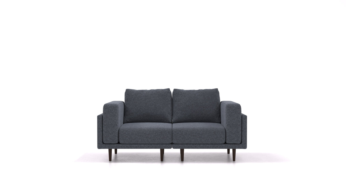 Clooods 2S, modulares Sofa von FEYDOM im Stoff Icon IC-79 Deep Blue, dunkle Füße