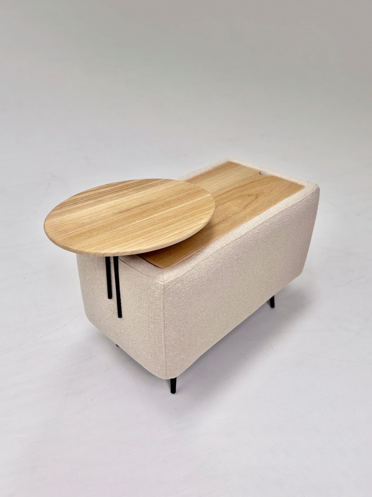 OIKO Tisch mit Stauraum und Holz-Beistelltisch